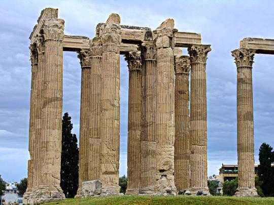 Ναός του Διός, Αρχαιολογικός χώρος κοντά στο Ξενοδοχείο Μητρόπολις (μεγάλη εικόνα)