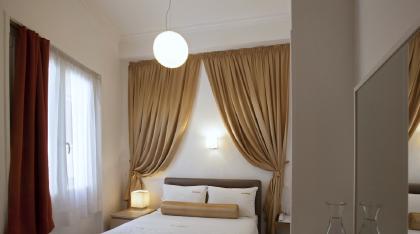 Economy double room 1 double bed with window view of the pedestrian street.jpg