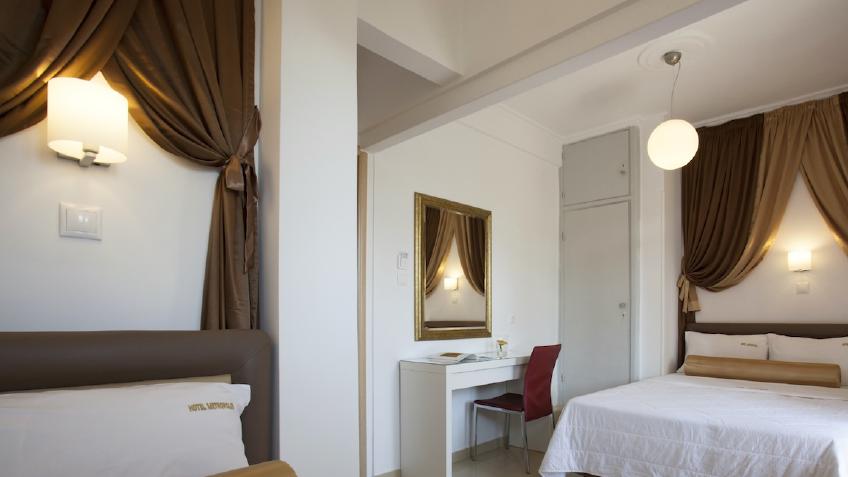 Panorama triple room bedroom 1 double bed 1 single bed.jpg