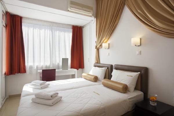 Standard double or twin room with twin bed and balcony hu 6efc855d42637f2e.jpg