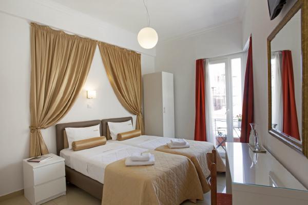 Triple room with balcony hu efa4980cab9e8cd5.jpg